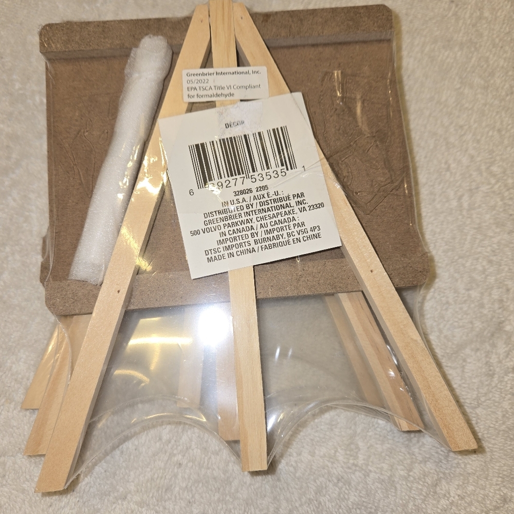 Mini Easel Chalkboard - Picture 2 of 3